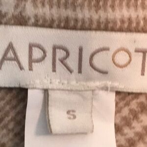 LIKE NEW Apricot light weight fall/spring jacket